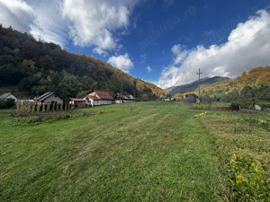 Teren intravilan de vânzare   3.000 mp, strada Mierleasa, Lupeni (Hunedoara) - imagine 2