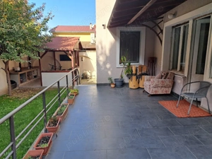 OCAZIE !!! Apartament in casa situata ultracentral cu curte aferenta. - imagine 2