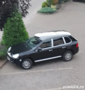 vând Porsche Cayenne