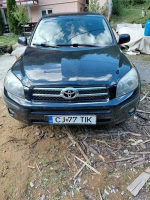 Vând toyota rav 4