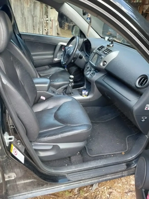 Vând toyota rav 4 - imagine 4 Vând toyota rav 4 - imagine 4