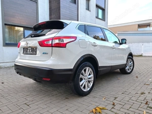 Nissan Qashqai 1.5 DCI Euro5 NaviPanoramicCmr360LedKeyLesGoClimatronicParktronicTempomatJante - imagine 3 Nissan Qashqai 1.5 DCI Euro5 NaviPanoramicCmr360LedKeyLesGoClimatronicParktronicTempomatJante - imagine 3