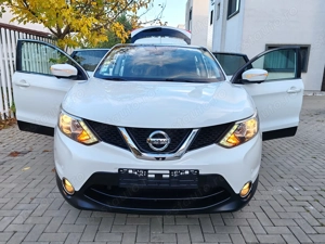 Nissan Qashqai 1.5 DCI Euro5 NaviPanoramicCmr360LedKeyLesGoClimatronicParktronicTempomatJante - imagine 5 Nissan Qashqai 1.5 DCI Euro5 NaviPanoramicCmr360LedKeyLesGoClimatronicParktronicTempomatJante - imagine 5
