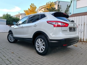 Nissan Qashqai 1.5 DCI Euro5 NaviPanoramicCmr360LedKeyLesGoClimatronicParktronicTempomatJante - imagine 4 Nissan Qashqai 1.5 DCI Euro5 NaviPanoramicCmr360LedKeyLesGoClimatronicParktronicTempomatJante - imagine 4