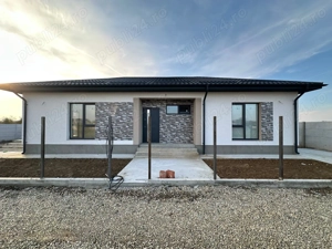 Casa individuala cu incalzire in pardoseala in Domnesti - imagine 2