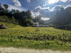 Teren intravilan de vânzare   2.500 mp, strada Mierleasa, Lupeni (Hunedoara)   posibilitate de parce