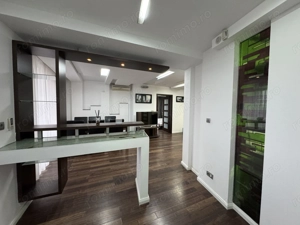 Super apartament in blocul turn de la OMV