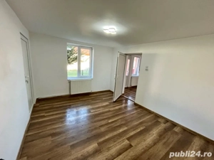 Casa renovata de vanzare  80mp  556mp teren in Zarnesti, jud. Brasov - liniste, natura. - imagine 4