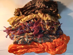 Cinci esarfe noi,culori si imprimeuri vibrante 