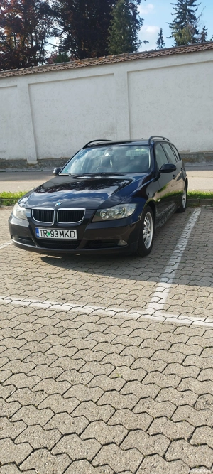 vand bmw 320d turing  - imagine 5
