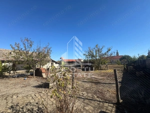 Casa cu teren de 1.600 mp in Checea langa primarie. - imagine 7 Casa cu teren de 1.600 mp in Checea langa primarie. - imagine 7