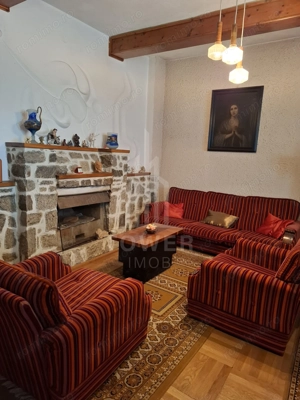 Casa single, in Cisnadie - zona centrala (aproape de Spital) - imagine 2