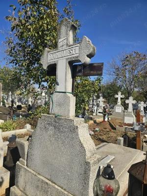 Loc de veci cu doua cripte Cimitirul Metalurgiei