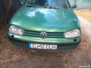  Vand golf 4 an 2001 in stare de funcționare nu mai sunt actele valabile vuloare verde motor 1,4....