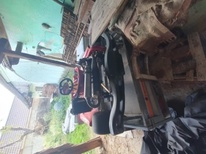 Vând kart plus remorcă.