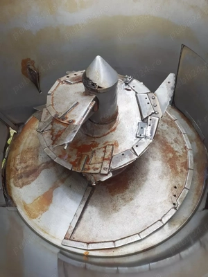 Vând remorca tehnologica