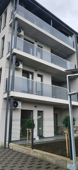 Vand apartament cu 2 camere!