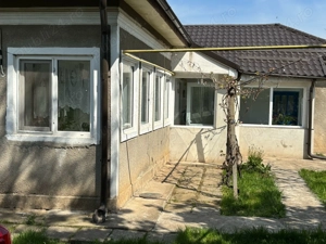 Casă vânzare Caracal 90m2 + teren 2110m2 - imagine 2