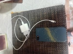 İPhone SE ,Made in Germania - imagine 9