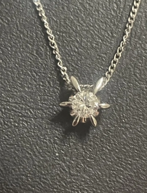 Lanț din platina cu diamant natural de 0,19 ct