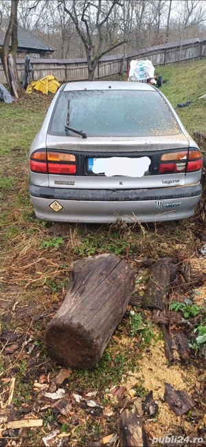 Vând sau dezmembrez 