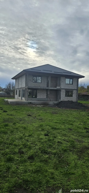 Casă de vânzare   locul ideal pentru liniște, natură și confort!