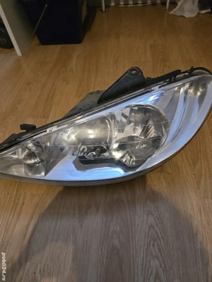 Far stânga peugeot 206