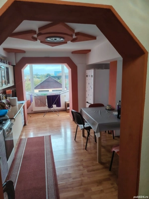 Vând apartament două camere decomandat  - imagine 2