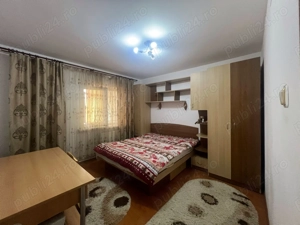 Direct proprietar vand apartament 2 camere, decomandat, complet mobilat - zona PODU ROS NICOLINA - imagine 8