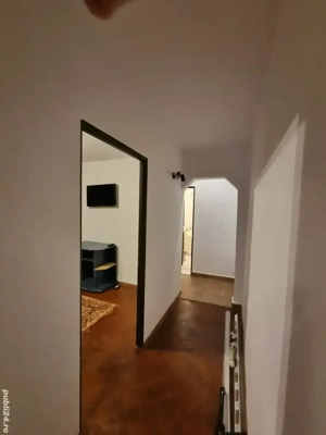 PROPRIETAR vând apartament decomandat 2 camere  - imagine 2