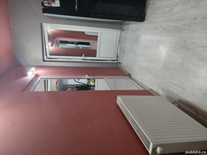 Vand apartament la curte comuna - imagine 4