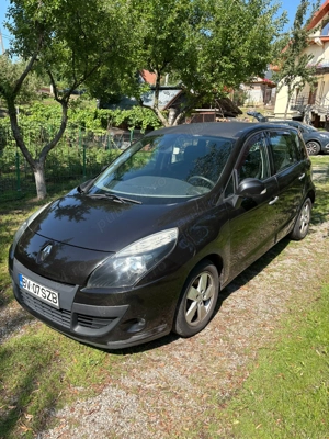 vand Renault Scenic pentru familii