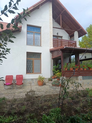 Vilă spațioasă S+P+1E+pod, 5 camere, cartier Albert, Ploiești - imagine 2