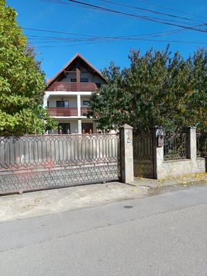 Vilă spațioasă S+P+1E+pod, 5 camere, cartier Albert, Ploiești - imagine 8