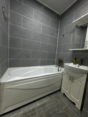 Ofer spre inchiriere garsoniera in zona Eroii Revolutiei