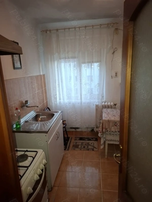 Vând apartament 3 camere, 3 3, șarpantă, boxă, zonă ultracentrală