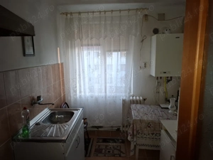 Vând apartament 3 camere, 3 3, șarpantă, boxă, zonă ultracentrală - imagine 9 Vând apartament 3 camere, 3 3, șarpantă, boxă, zonă ultracentrală - imagine 9