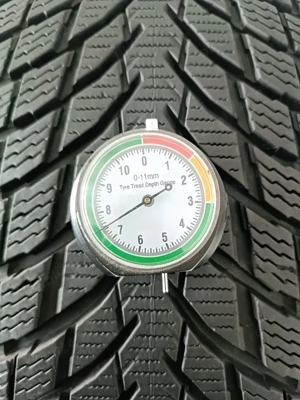 215/50/18 92V NOKIAN CP N10718 M+S - imagine 3