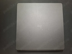 Ps4 cu 2 telecomenzi și 6 CD