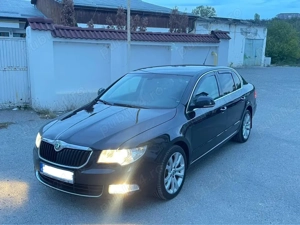 Skoda Superb - 2009 - 2.0 TDI - 140 CP - 273000 Km - 55  - imagine 2 Skoda Superb - 2009 - 2.0 TDI - 140 CP - 273000 Km - 55  - imagine 2