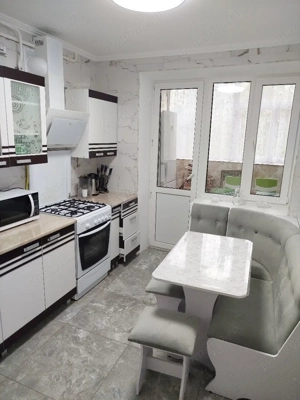 garsoniera in zona Piata Victoriei aproape de metrou - imagine 2