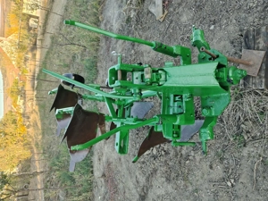 Spc4 și Plug două trupite