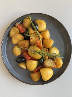 Angajam bucatar sau ajutor bucatar - imagine 2