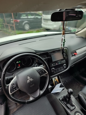 Mitsubishi outlander  - imagine 4