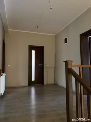 Vilă modernă și spațioasă cu grădină   Giroc, la intrare în Timișoara - imagine 6