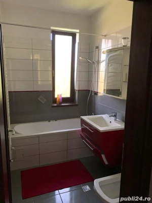 Vilă modernă și spațioasă cu grădină   Giroc, la intrare în Timișoara - imagine 7