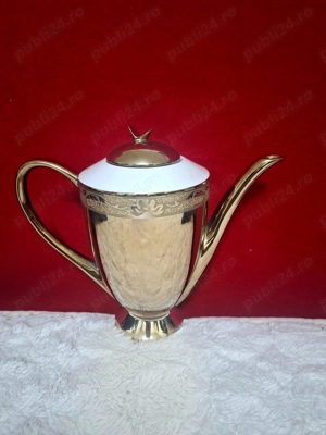 Ceainic vintage placat cu aur Fine Porcelaine Manufacturers Debelly