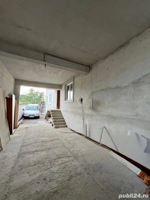 Vând vilă la roșu