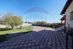 Casă mobiliata si utilata, 2389 mp teren, Sanpetru