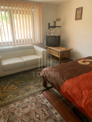 Casă în centrul Cisnădioarei cu 243mp de locuit și teren de 936mp - imagine 6